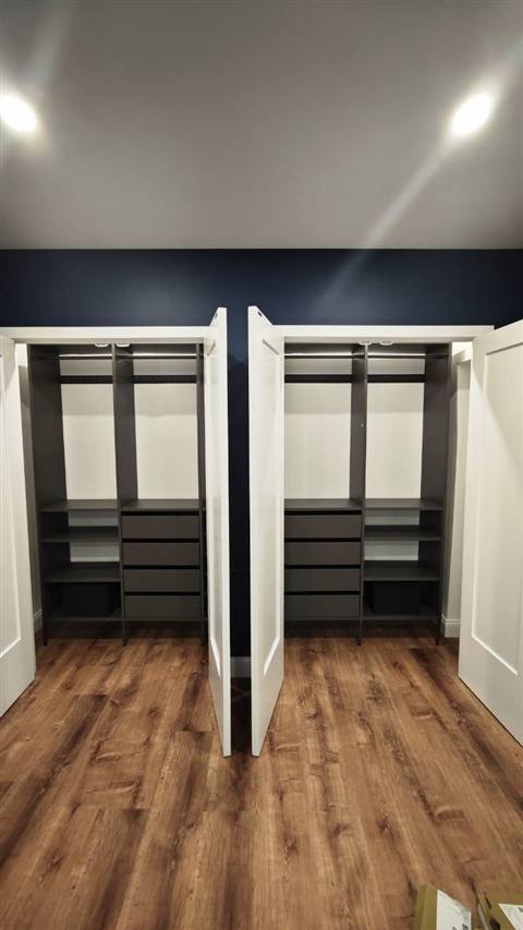 Closet system interior